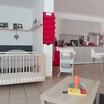 Boralom Apartment *