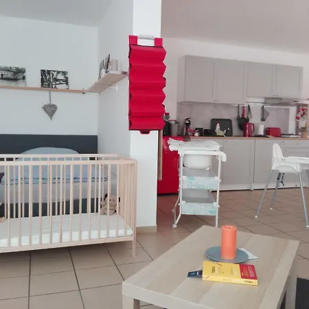 Boralom Apartment *